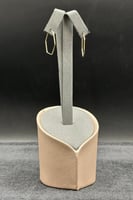 حلق سداسي الشكل ذهب صافي عيار 18 وزن 0.9 جرام