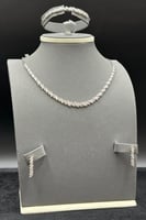 طقم ذهب أبيض للعروس عيار 18 هدوء الإشراقة وزن 14.2...