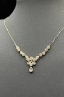 طقم دمعة ذهب تصميم الماس عيار 18 وزن 5.1 جرام