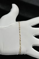 اسوارة ثلاث اشواط ذهب صافي ايطالي عيار 18 وزن 0.7...