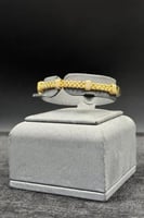 اسوارة ذهب تصميم الماس عيار 18 وزن 15.1 جرام