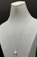 عقد الماس وزن الذهب : 2.02 جرام وزن الألماس : 0.05...