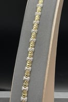 اسوارة ذهب تصميم الماس عيار 18 وزن 13.5 جرام