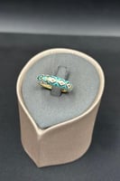 دبلة ذهب ملون عيار 18 وزن 2.3 جرام