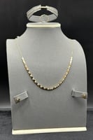 طقم ذهب عيار 18 خلايا النحل وزن 8.9 جرام