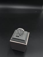 خاتم ذهب أبيض تنس تصميم بخمس فصوص الماس