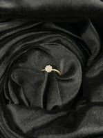 خاتم ذهب الماس ناعم بتصميم وردة انيق