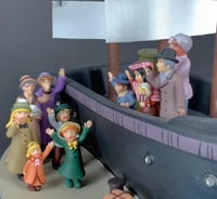 دايوراما سفينة مسلسل سالي مع اضائة و موسيقى