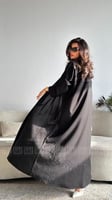 عباية سوداء مطرزة ديما بتصميم أنيق وتطريز متفرد- 1...