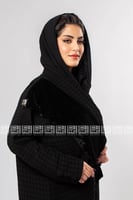 عباية سوداء شتوية بإضافة المخمل 1259