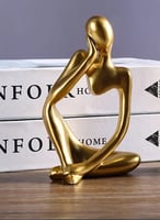 تمثال شخصية مفكر