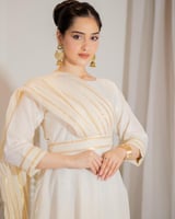 جلابية نساء انيقة من اللنن الهندي مقتبسة من الساري...