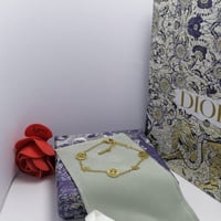 اسواره ماركة DIOR مع ملحقاتها