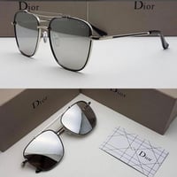 نظارة شمسية ماركة DIOR هاي كواليتي مع ملحقاتها