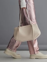 حقيبة تشارلز آند كيث - كبيرة PNJO2407275