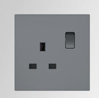 فيش 13 امبير اسود بيانو هيلمين بدون لمبة