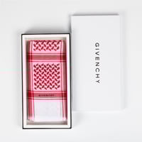 شماغ جيفنشي كلاسيك اخر موديل 2024