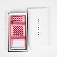 شماغ جيفنشي كلاسيك اخر موديل 2024