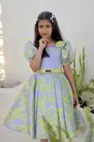 فستان رولا باللون الموف والفسفوري