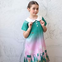 فستان بناتي بطبعة معالم المملكة