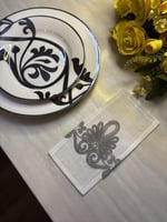 حامل ملاعق دانتيل رمادي