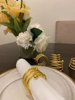 مسكة مناديل