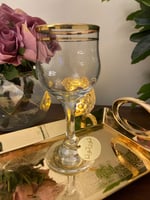 مسكه اكريليك للكوب