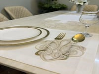 مفرش دانتيل