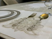 مفرش صحن دانتيل مميز