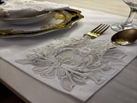 طقم مفارش دانتيل