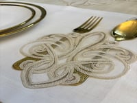 مفرش دانتيل