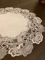 مفرش صحن بدانتيل فضي