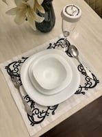 مفرش صحن تطريز أسود