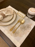 مفارش دانتيل لطاولات الطعام