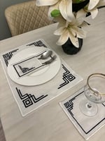 طقم مفرش تطريز لطاوله الطعام