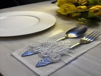 حامل ملاعق دانتيل فضي