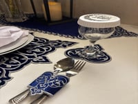 طقم مفارش مخمل كحلي بتطريز فضي