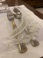 طقم مفارش دانتيل لطاولة الطعام