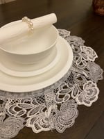 مفرش صحن بدانتيل فضي