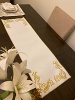 مفرش تطريز وسط الطاوله