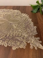 مفرش دانتيل ذهبي 3 قطع