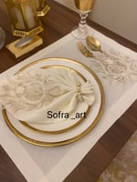 مفرش سكري بتطريز دانتيل لون ذهبي