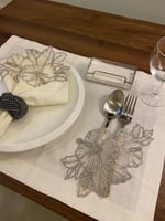 مفارش دانتيل لطاوله الطعام