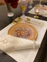 مفرش سكري بتطريز دانتيل لون ذهبي