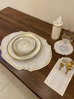 طقم مميز وانيق لطاولات الطعام