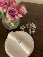 مسكة مناديل