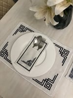 طقم مفرش تطريز لطاوله الطعام