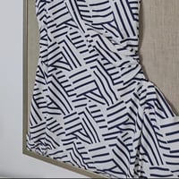 لوحة جدارية قماشية امرأة بظهر مكشوف