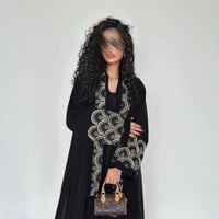 عباية نص كلوش كتان مطرز في الاكمام