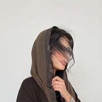 طرحة زيتي مع شريط جاكار مطرز